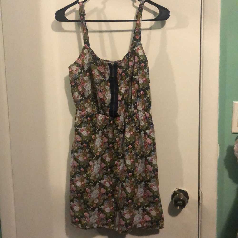 Mine Medium flower pattern mini dress - Picture 2 of 5